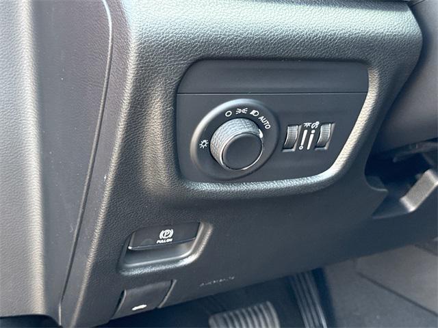 new 2025 Jeep Grand Cherokee L car, priced at $41,687