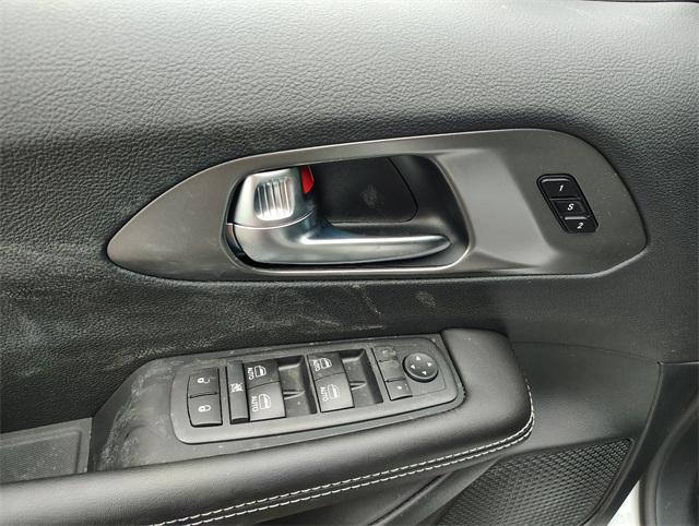 new 2026 Chrysler Pacifica car, priced at $48,164