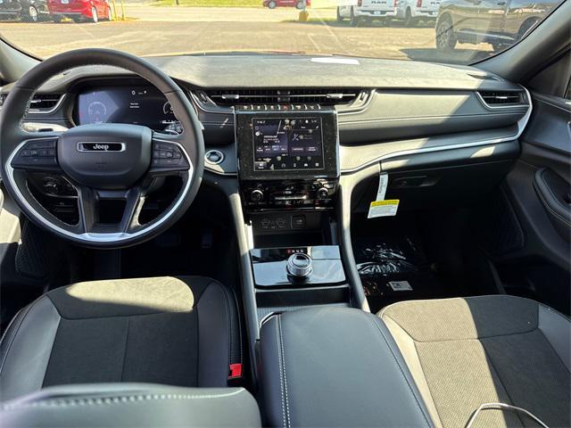 new 2025 Jeep Grand Cherokee car, priced at $42,337