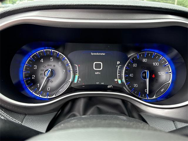 new 2026 Chrysler Pacifica car, priced at $39,487