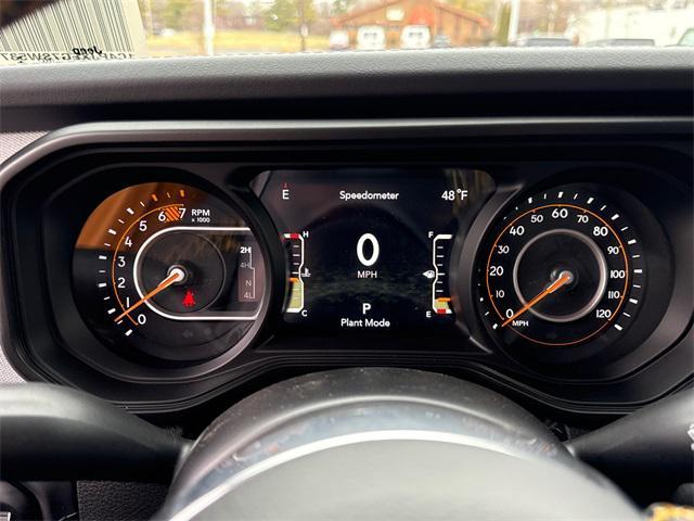 new 2025 Jeep Wrangler car, priced at $52,090