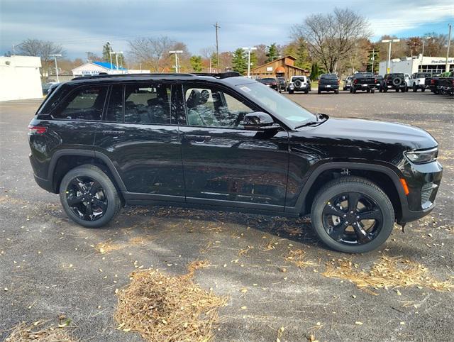 new 2025 Jeep Grand Cherokee car, priced at $45,259