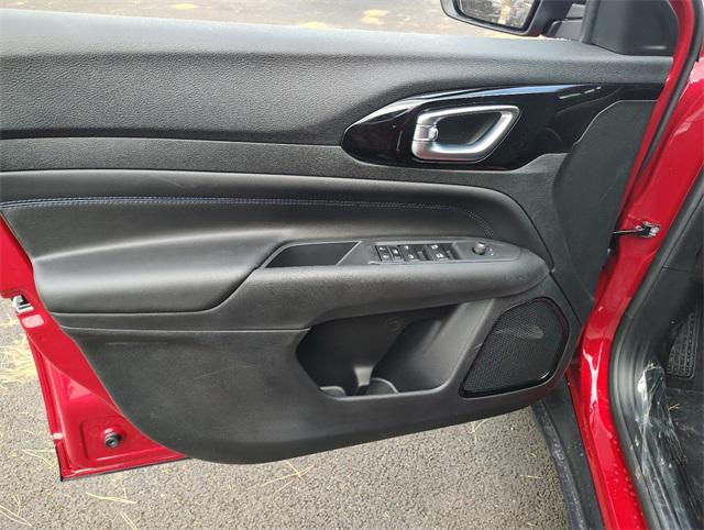 new 2026 Jeep Compass car, priced at $31,978