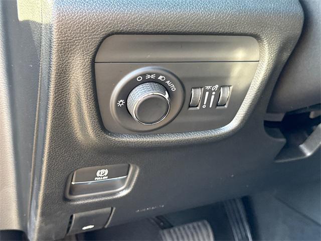 new 2025 Jeep Grand Cherokee car, priced at $42,337