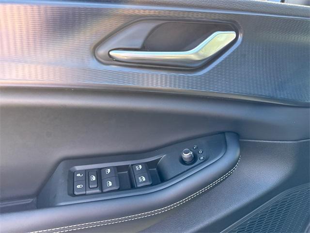 new 2025 Jeep Grand Cherokee car, priced at $42,337