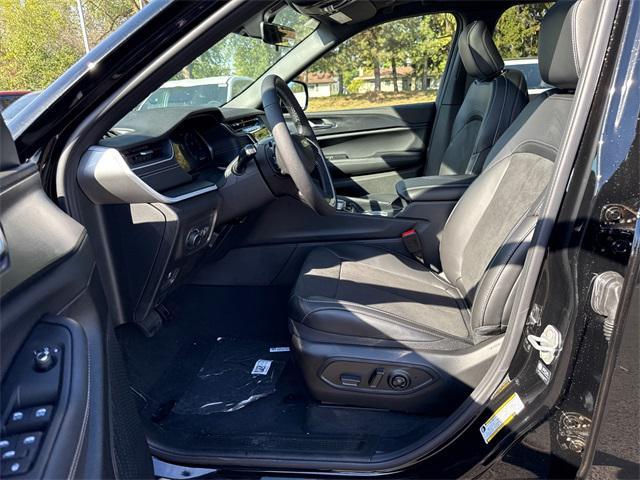 new 2025 Jeep Grand Cherokee car, priced at $42,337