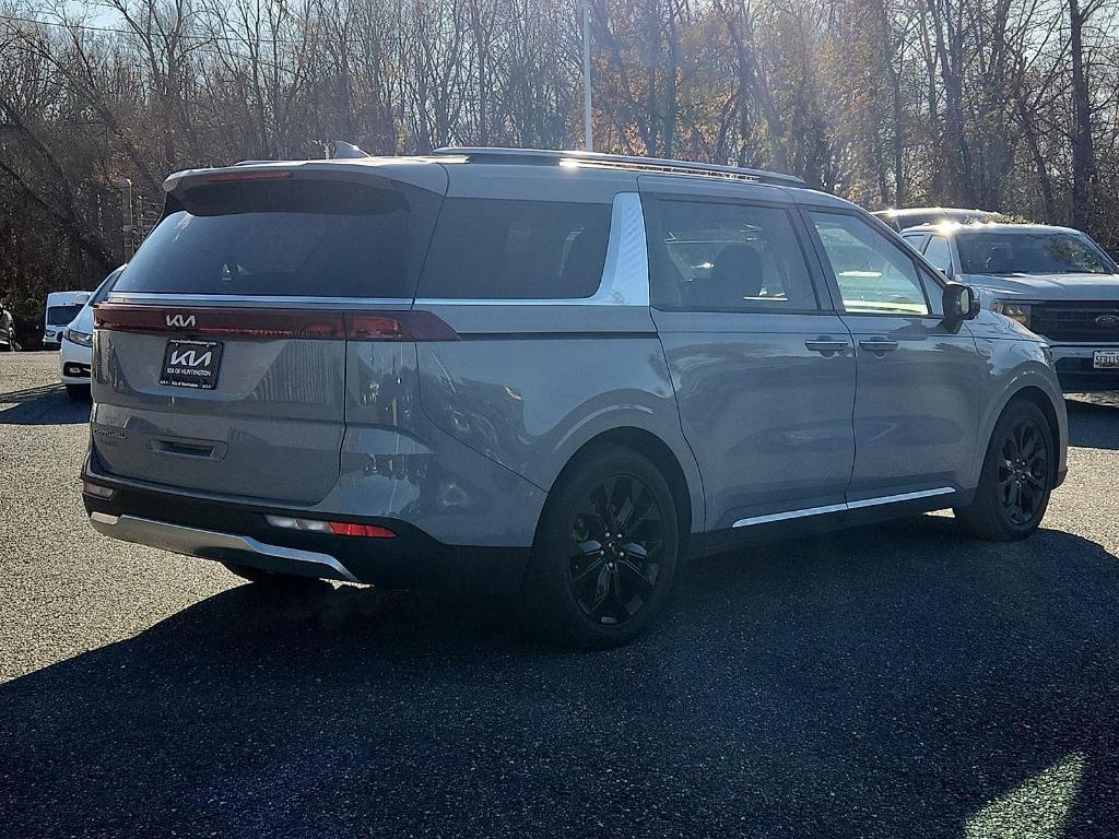 used 2022 Kia Carnival car, priced at $32,500