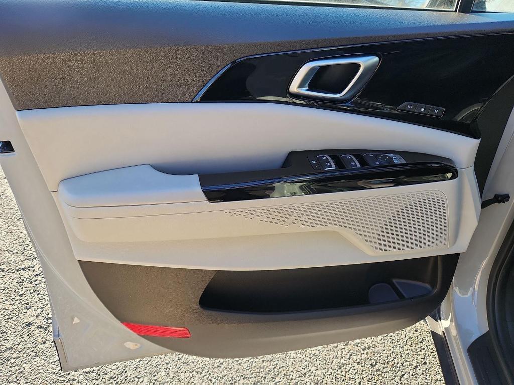 used 2022 Kia Carnival car, priced at $32,500