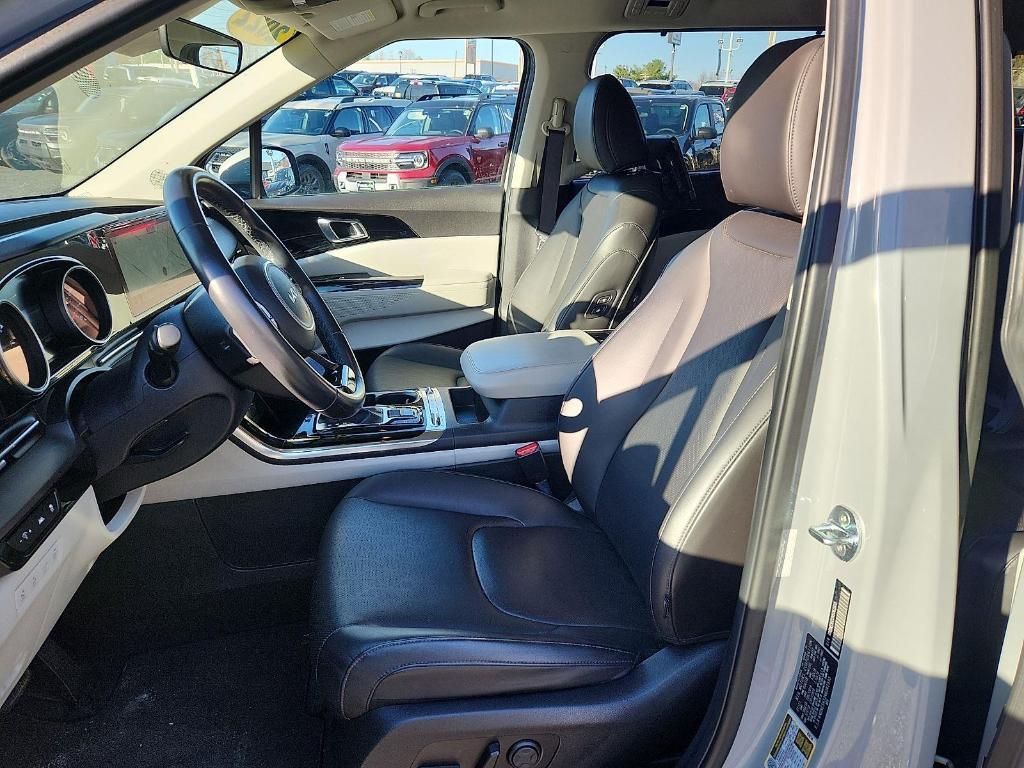 used 2022 Kia Carnival car, priced at $32,500