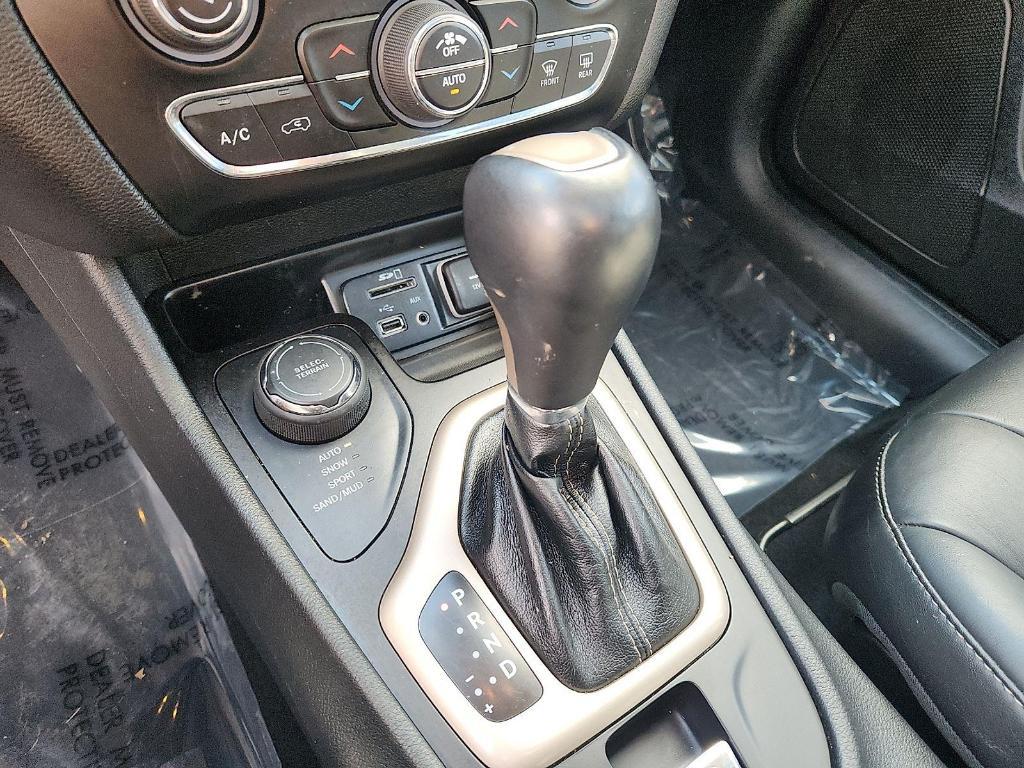 used 2015 Jeep Cherokee car, priced at $10,000