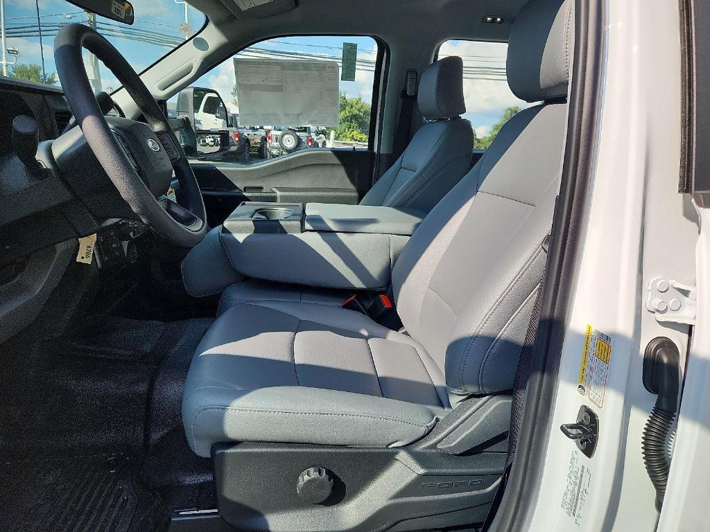 new 2025 Ford F-350 car, priced at $59,900