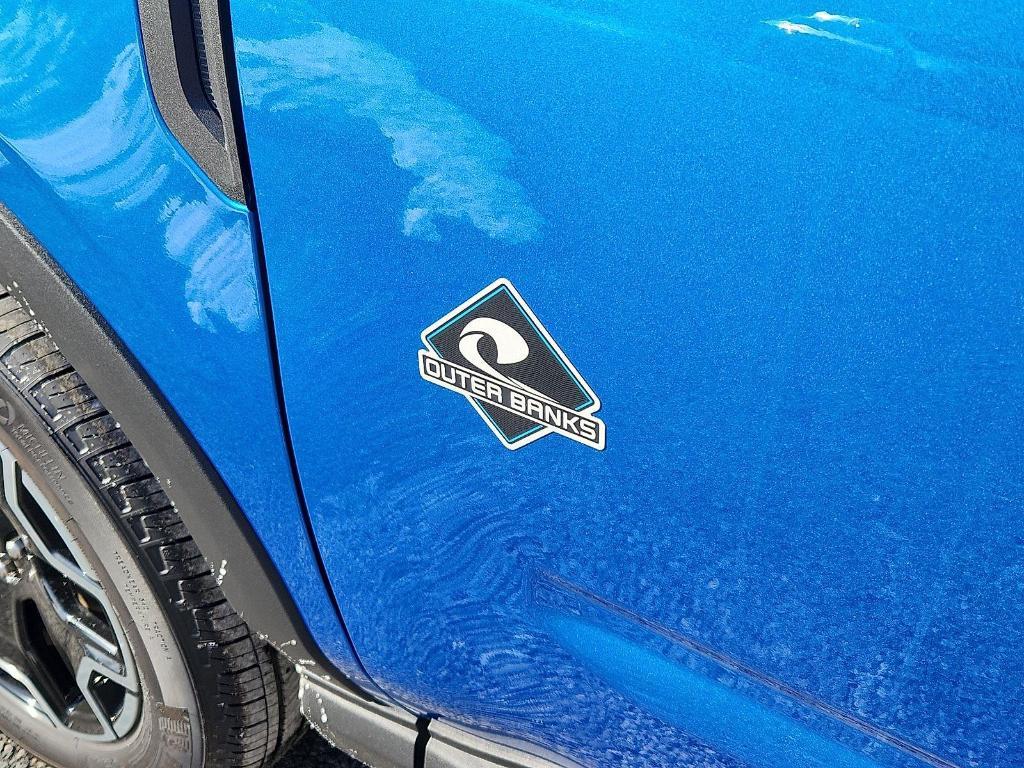 new 2025 Ford Bronco Sport car, priced at $32,953