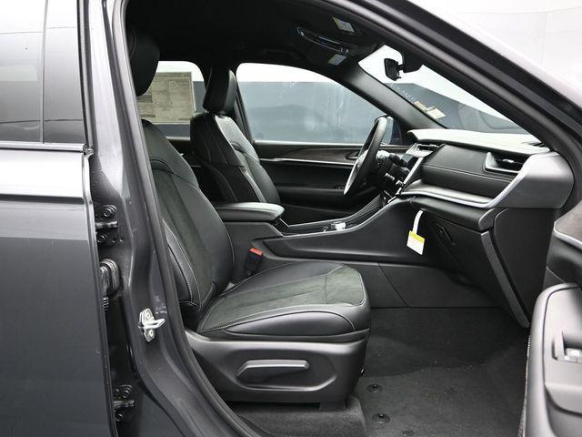 new 2026 Jeep Grand Cherokee car, priced at $40,618
