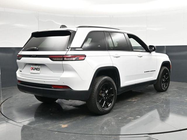 used 2025 Jeep Grand Cherokee car, priced at $35,372
