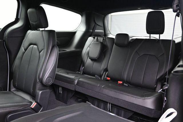 new 2027 Chrysler Pacifica car, priced at $47,214