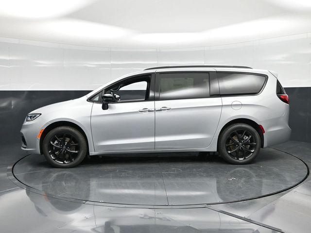 new 2026 Chrysler Pacifica car, priced at $47,600