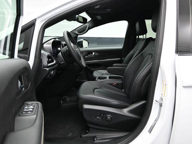 new 2026 Chrysler Pacifica car, priced at $47,169