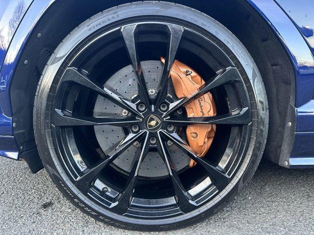used 2019 Lamborghini Urus car, priced at $167,616