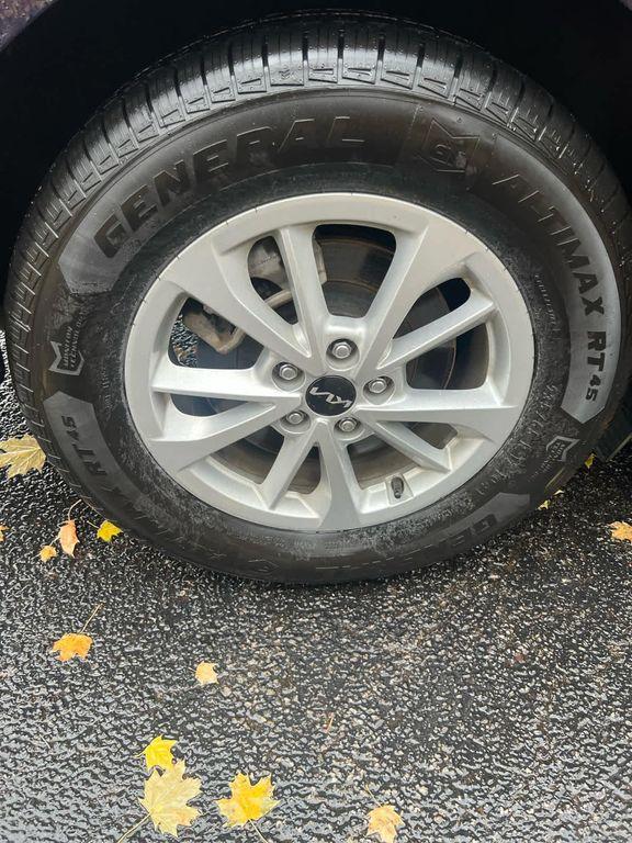 used 2024 Kia Carnival car, priced at $31,799