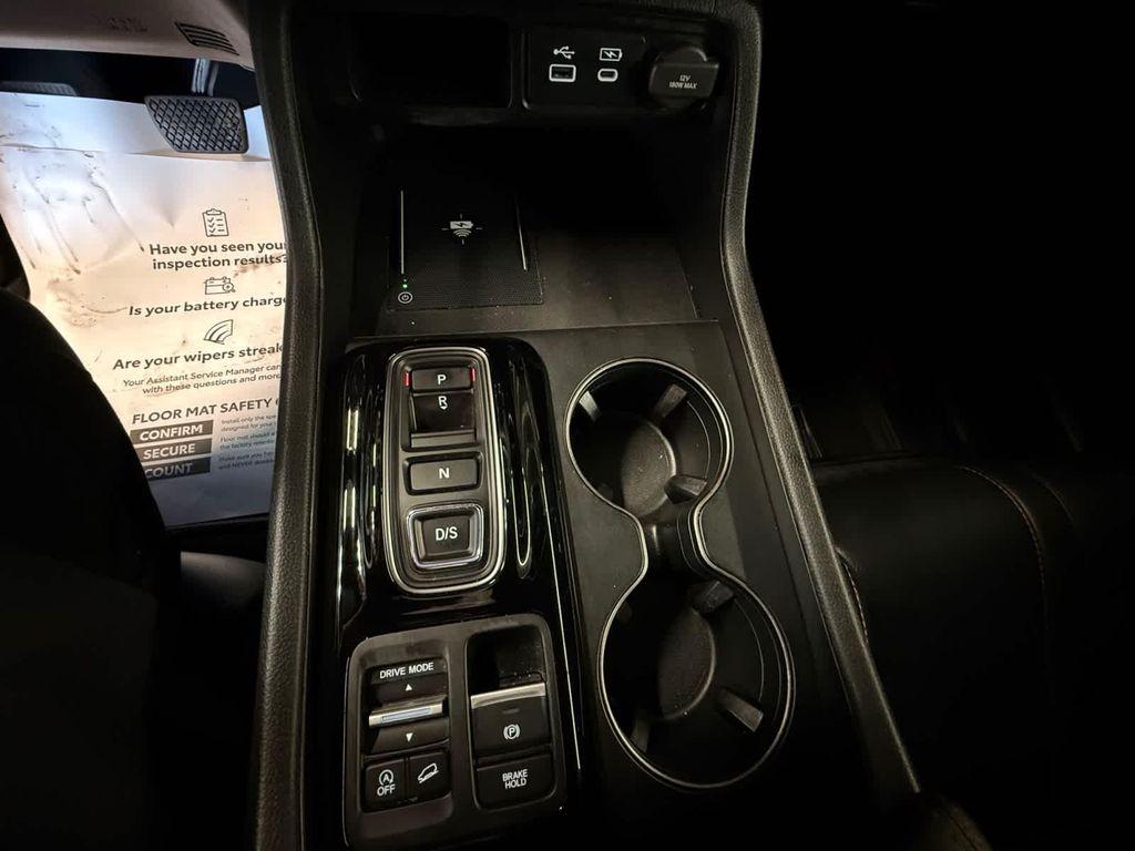 used 2024 Honda Pilot car, priced at $41,899
