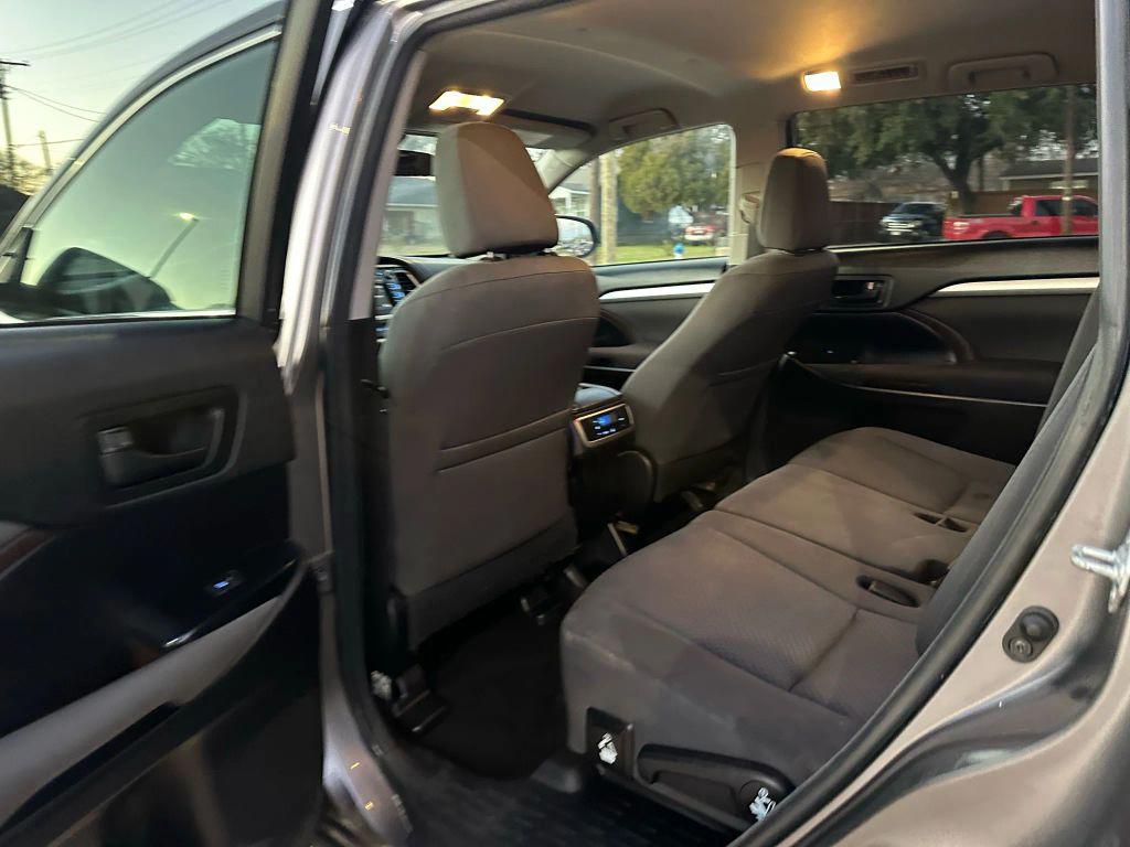 used 2018 Toyota Highlander car, priced at $13,850