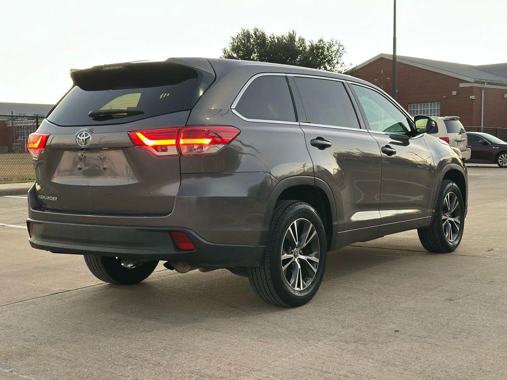 used 2018 Toyota Highlander car, priced at $13,850