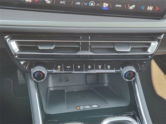 new 2026 Chevrolet Traverse car, priced at $44,200