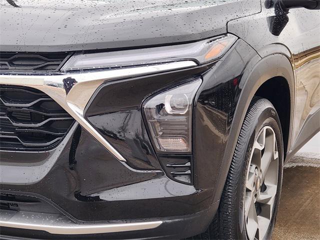 used 2025 Chevrolet Trax car, priced at $22,250