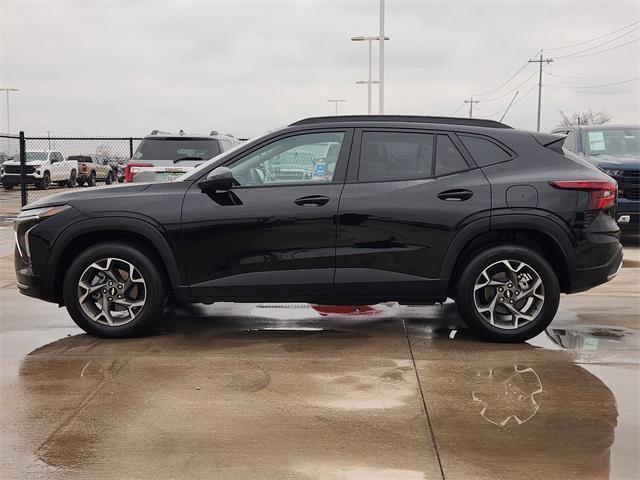 used 2025 Chevrolet Trax car, priced at $22,250