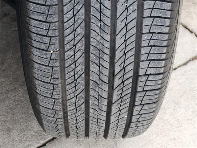 used 2025 Chevrolet Trax car, priced at $22,250