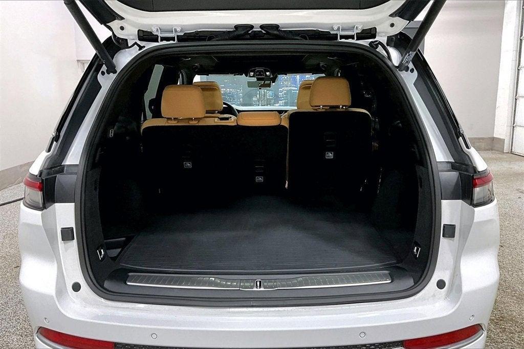 new 2025 Jeep Grand Cherokee car, priced at $62,650