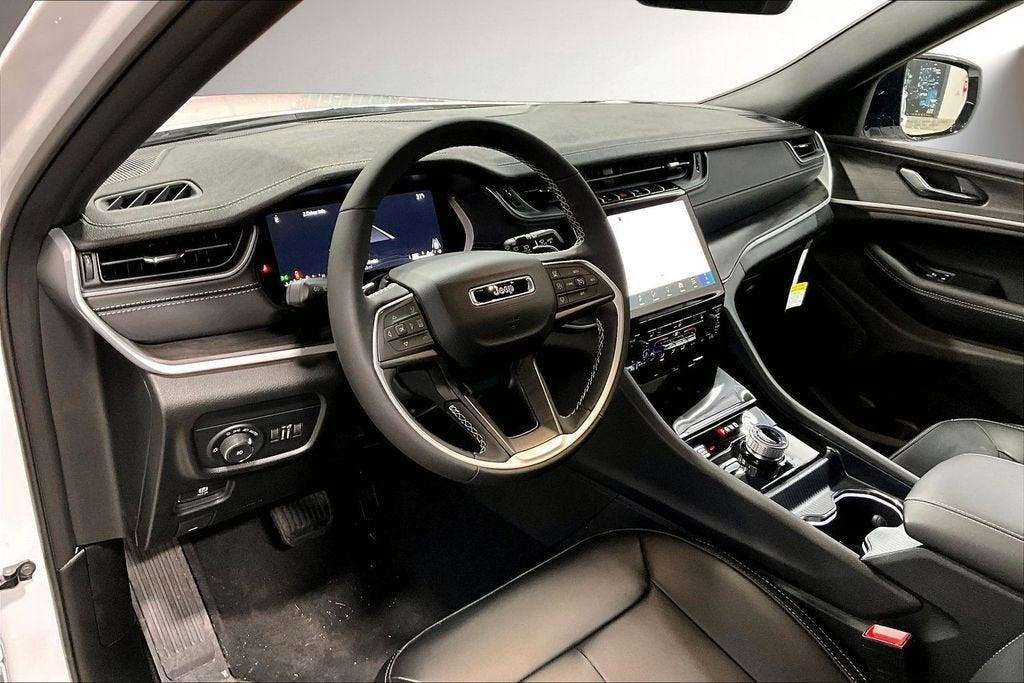 new 2025 Jeep Grand Cherokee L car, priced at $45,000