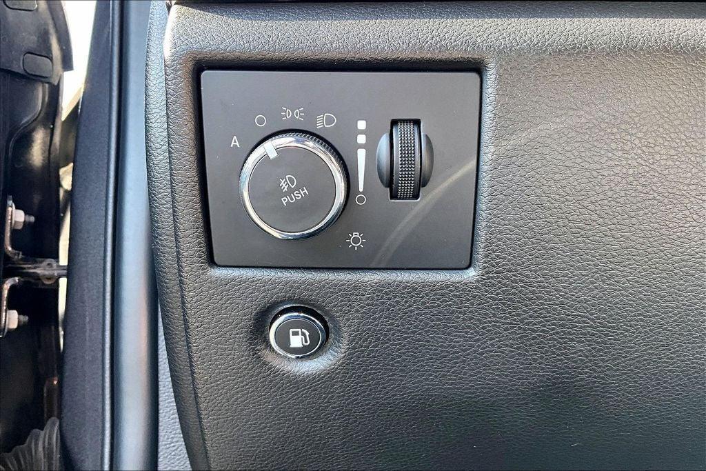 used 2021 Jeep Grand Cherokee car, priced at $25,500