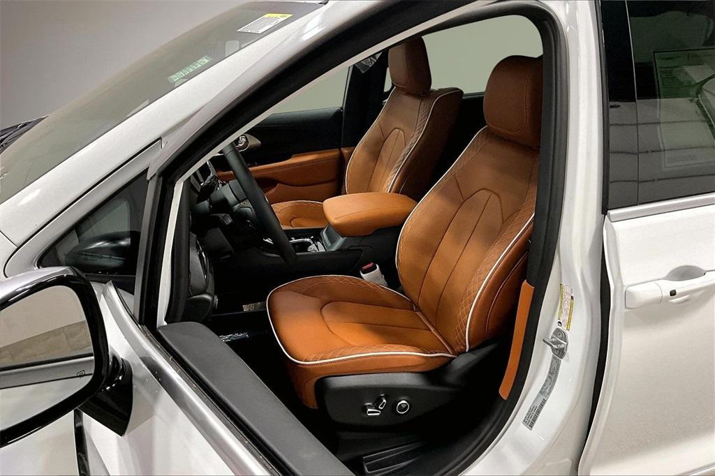 new 2026 Chrysler Pacifica car, priced at $54,000