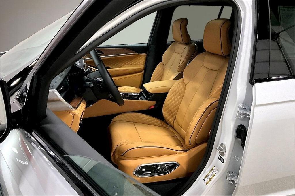 new 2026 Jeep Grand Cherokee car, priced at $60,495