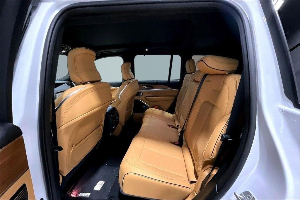 new 2026 Jeep Grand Cherokee car, priced at $60,495