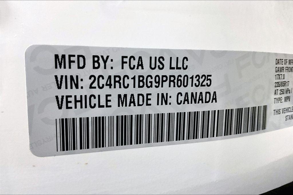 used 2023 Chrysler Pacifica car, priced at $25,700