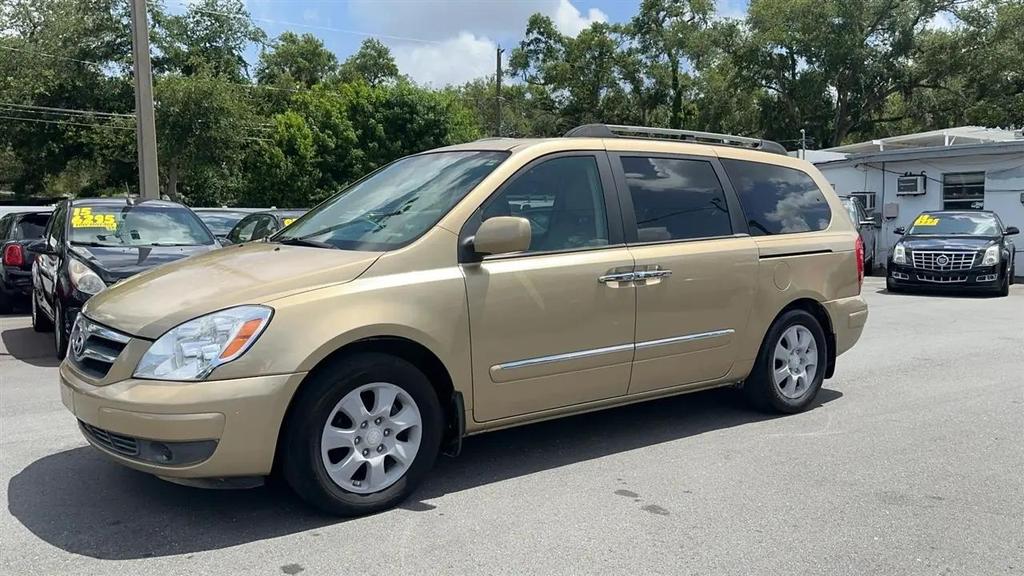 used 2007 Hyundai Entourage car, priced at $1,900