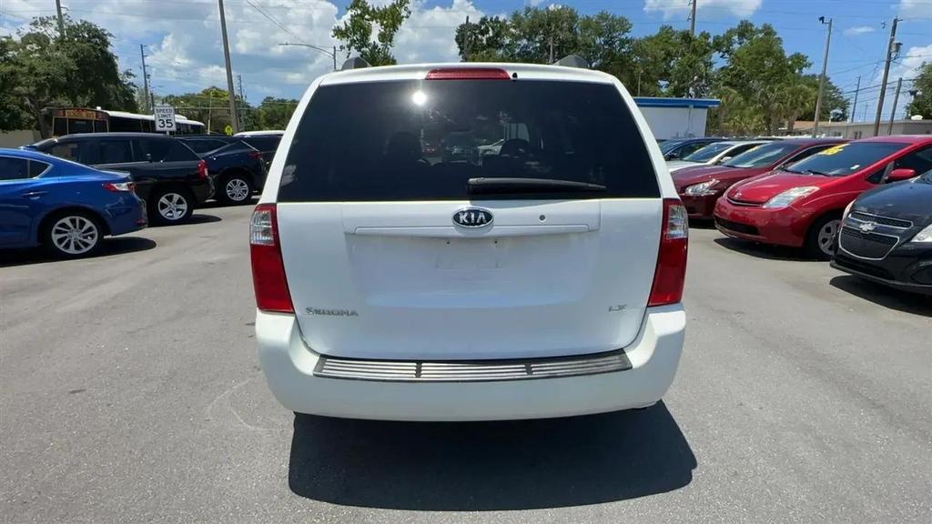 used 2009 Kia Sedona car, priced at $5,500