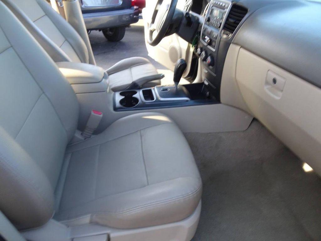 used 2009 Kia Sorento car, priced at $5,500