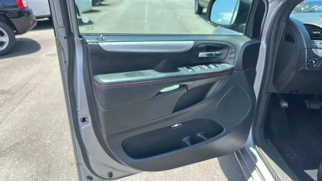 used 2018 Dodge Grand Caravan car, priced at $4,200