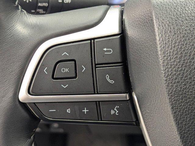 used 2025 Toyota Highlander car, priced at $40,897