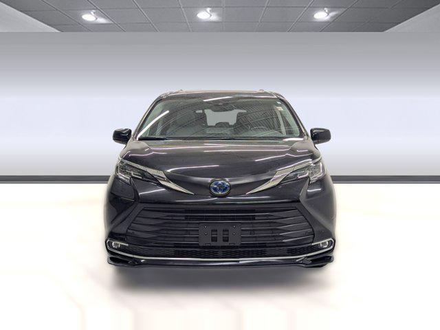 used 2023 Toyota Sienna car, priced at $35,996