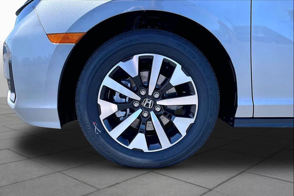 new 2026 Honda Odyssey car, priced at $45,685