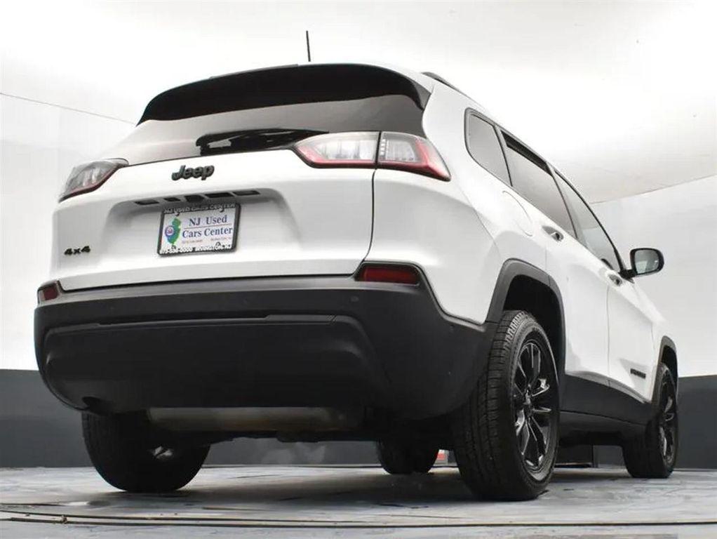 used 2023 Jeep Cherokee car, priced at $18,274