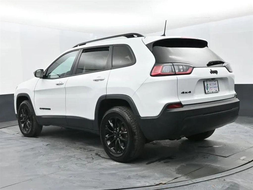 used 2023 Jeep Cherokee car, priced at $18,274