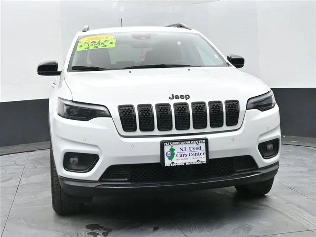 used 2023 Jeep Cherokee car, priced at $18,274