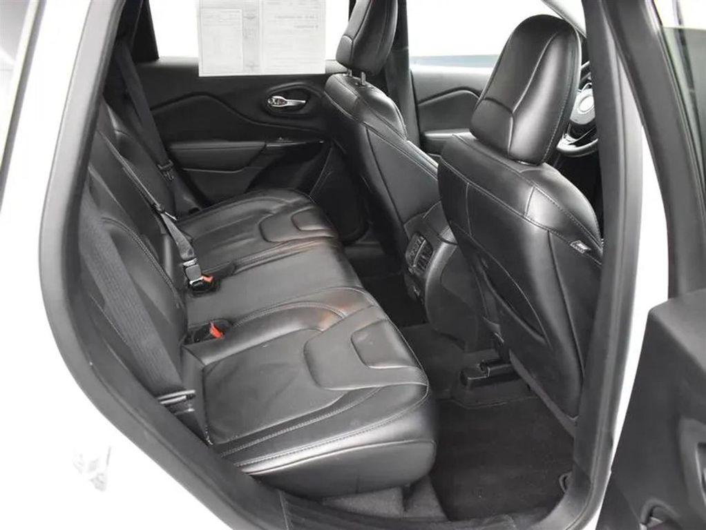 used 2023 Jeep Cherokee car, priced at $18,274