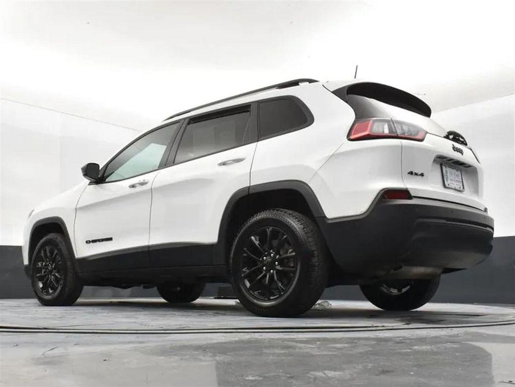 used 2023 Jeep Cherokee car, priced at $18,274