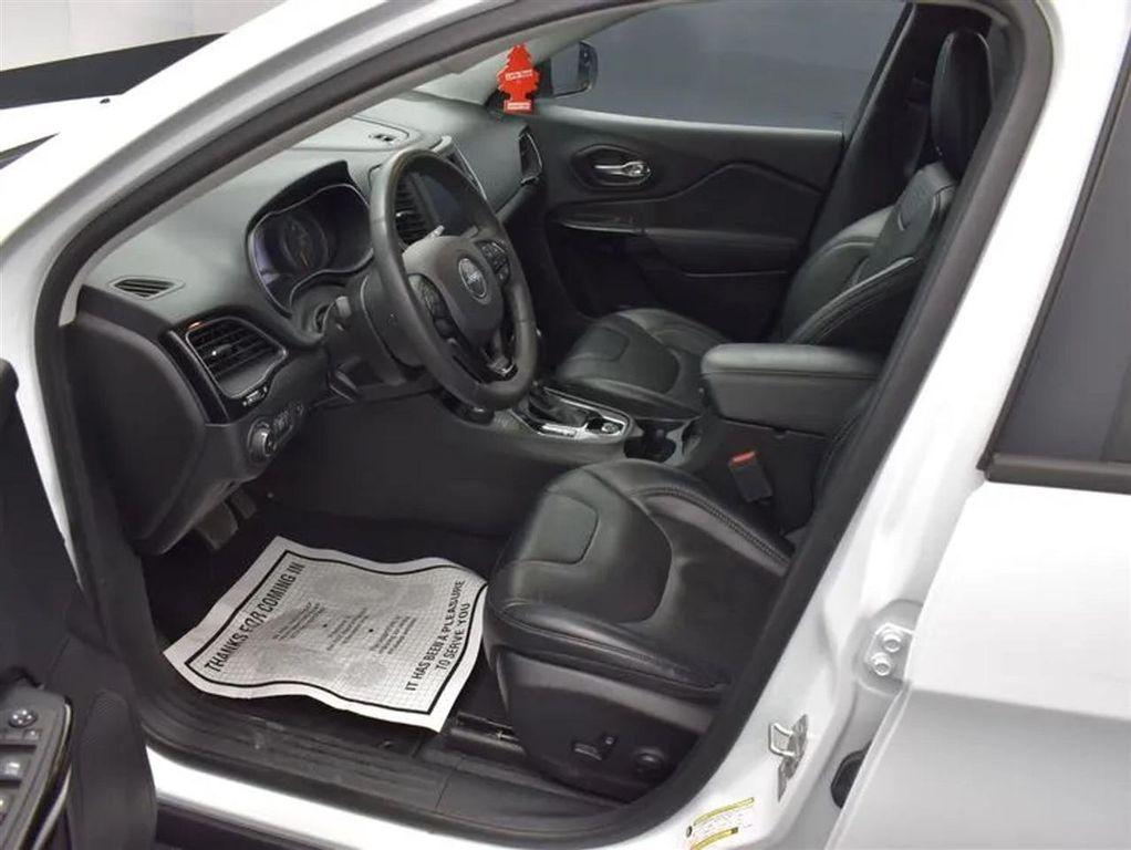 used 2023 Jeep Cherokee car, priced at $18,274